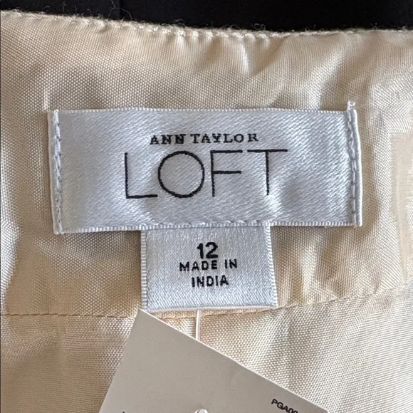 LOFT Cream Skirt with Blue and Green Embroidery - Picture 2 of 4